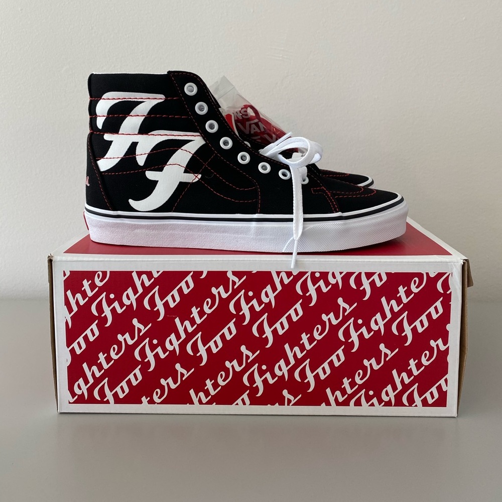 Foo fighters vans ❤️ limited- size 8.5 woman’s 10
